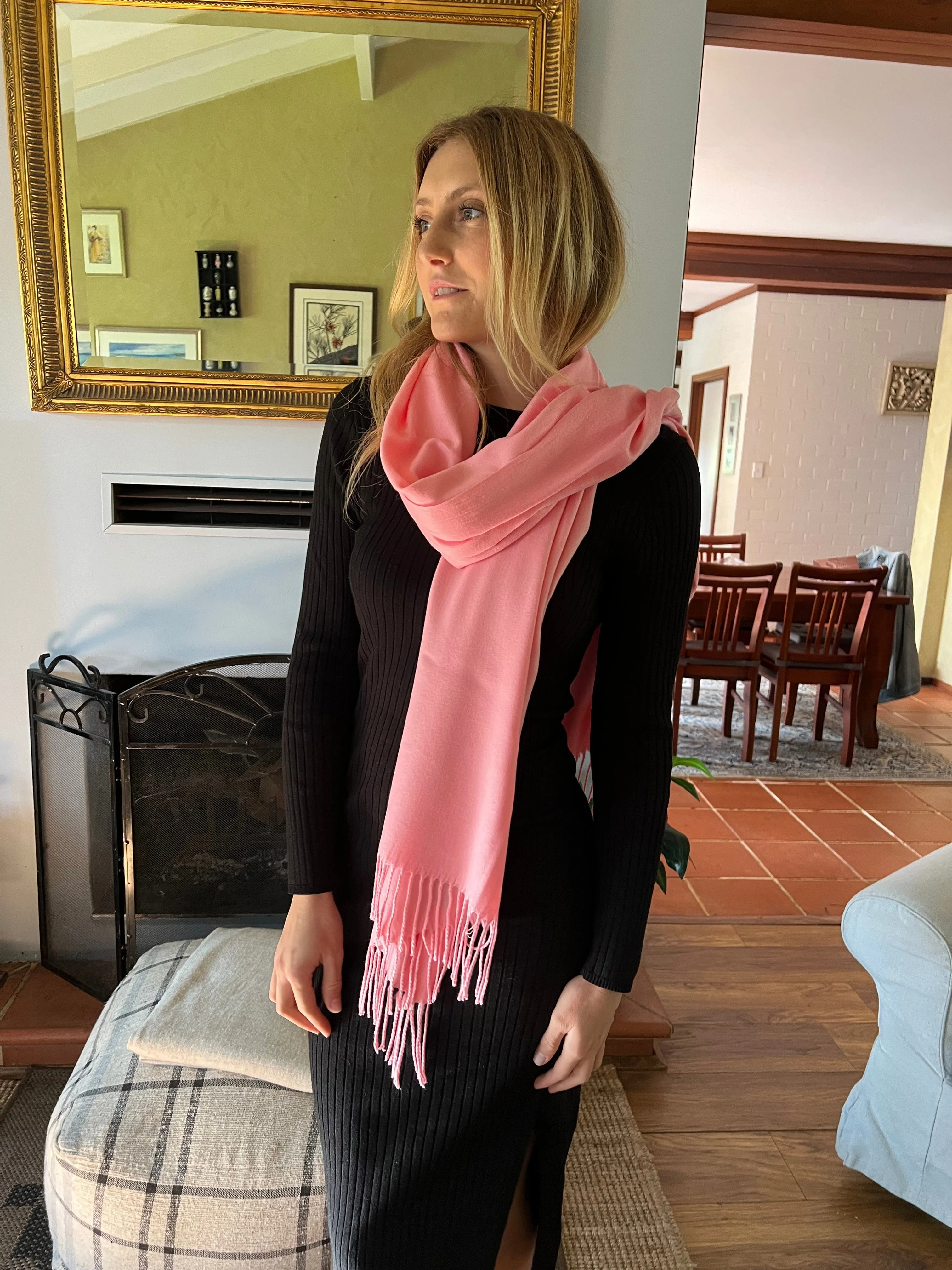 🦩 Pink Pashmina Shawl - Flamingo