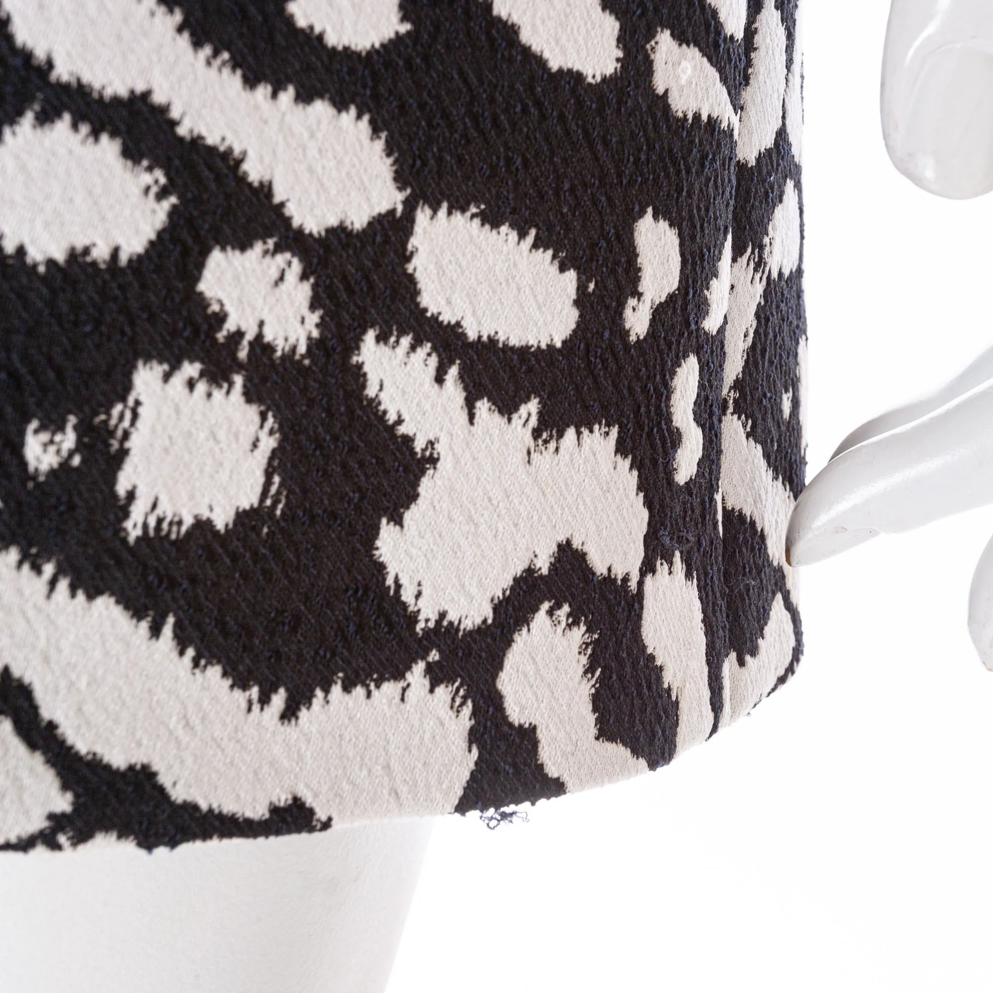 Black and White Leopard Jacquard Sleeveless Mini Dress