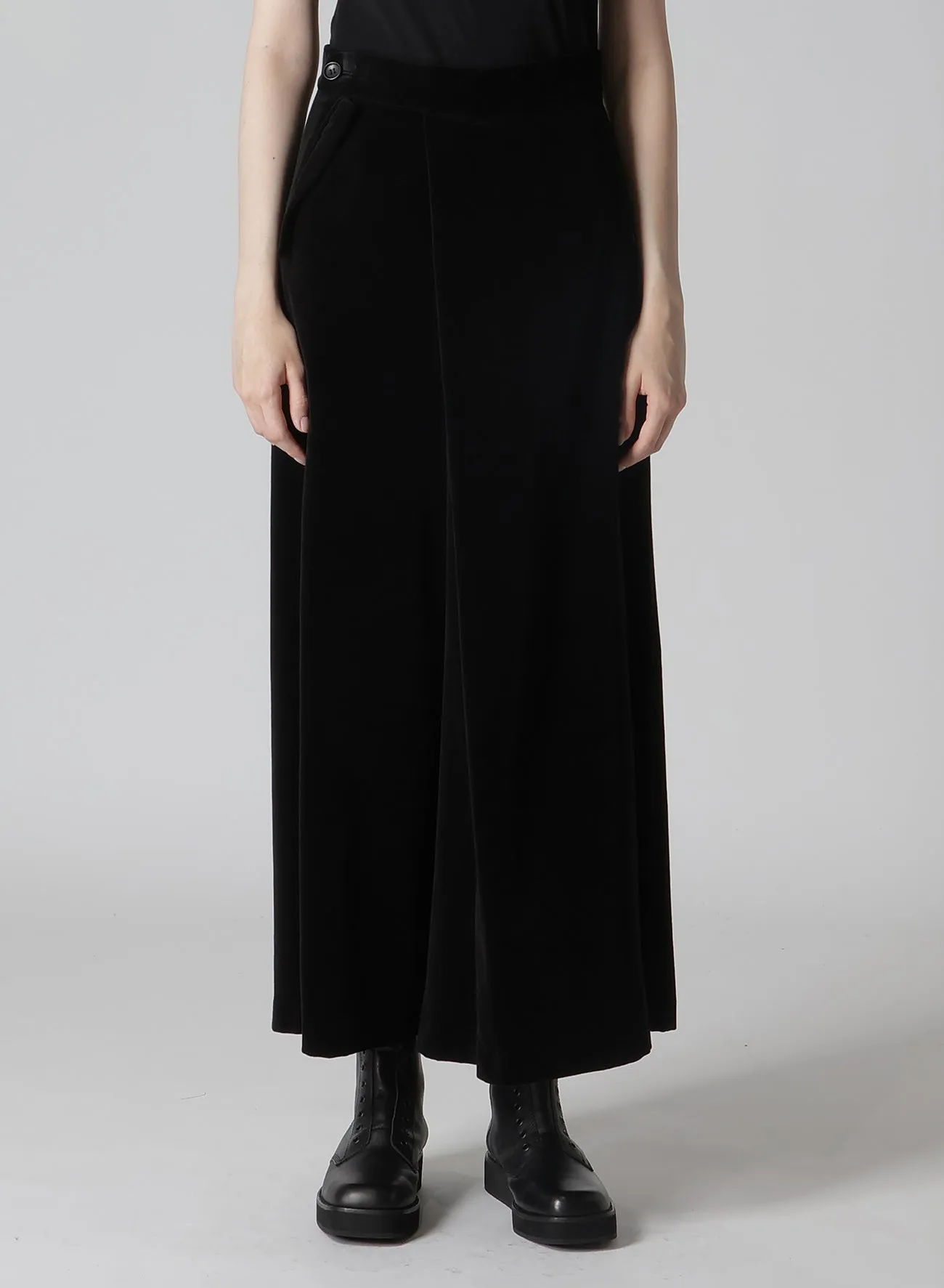 C/Ry VELVET TUCK FLARED PANTS