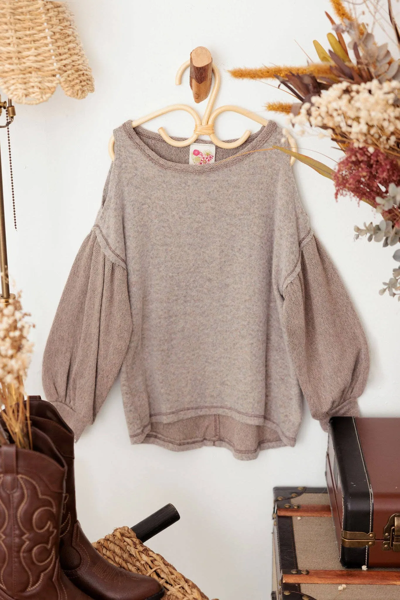 Girls Cold Shoulder Textured Ballon Sleeve Soft Sweater