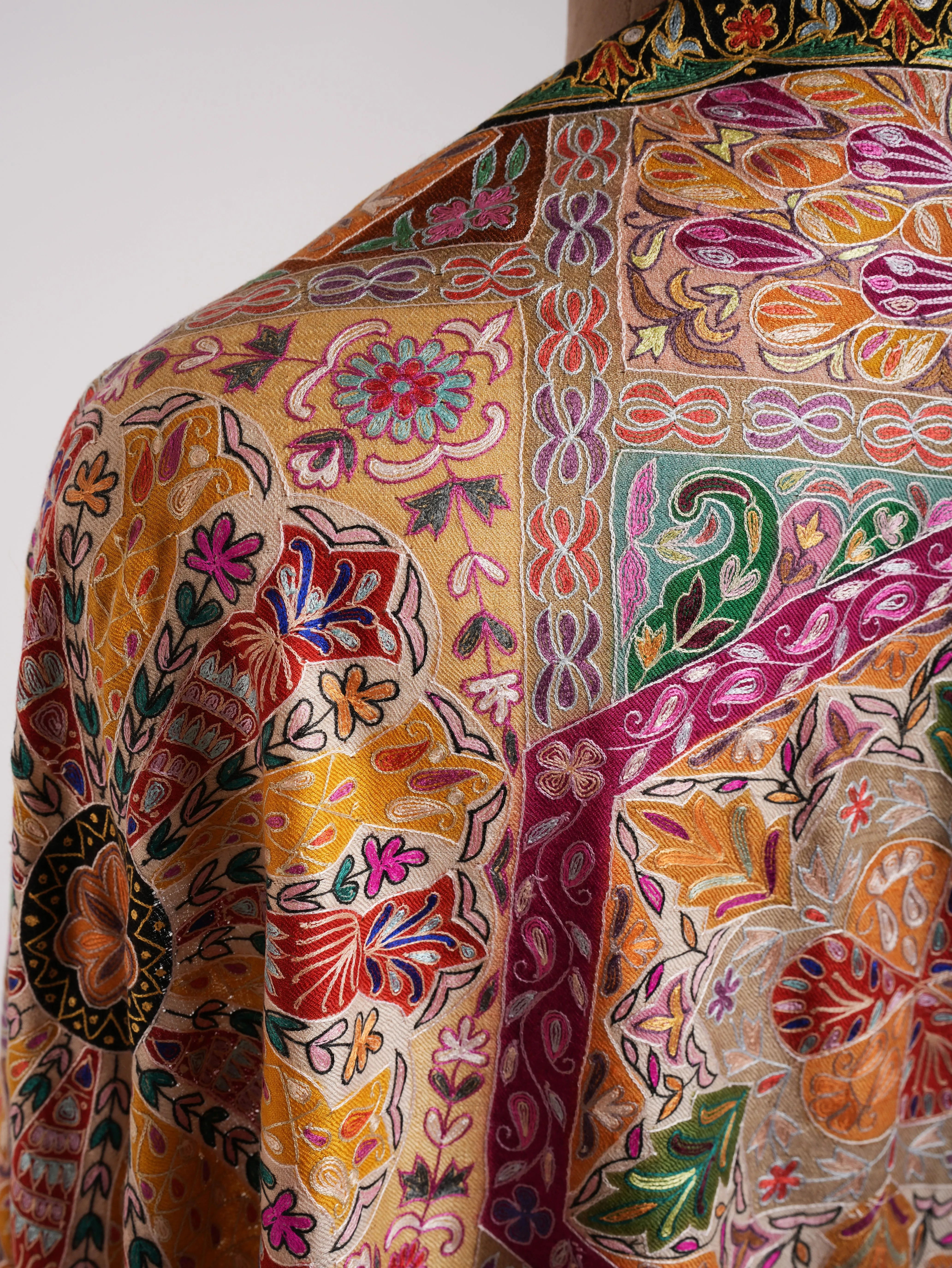 Hand painted Kalamkari Pashmina Shawl with Art Silk Embroidery