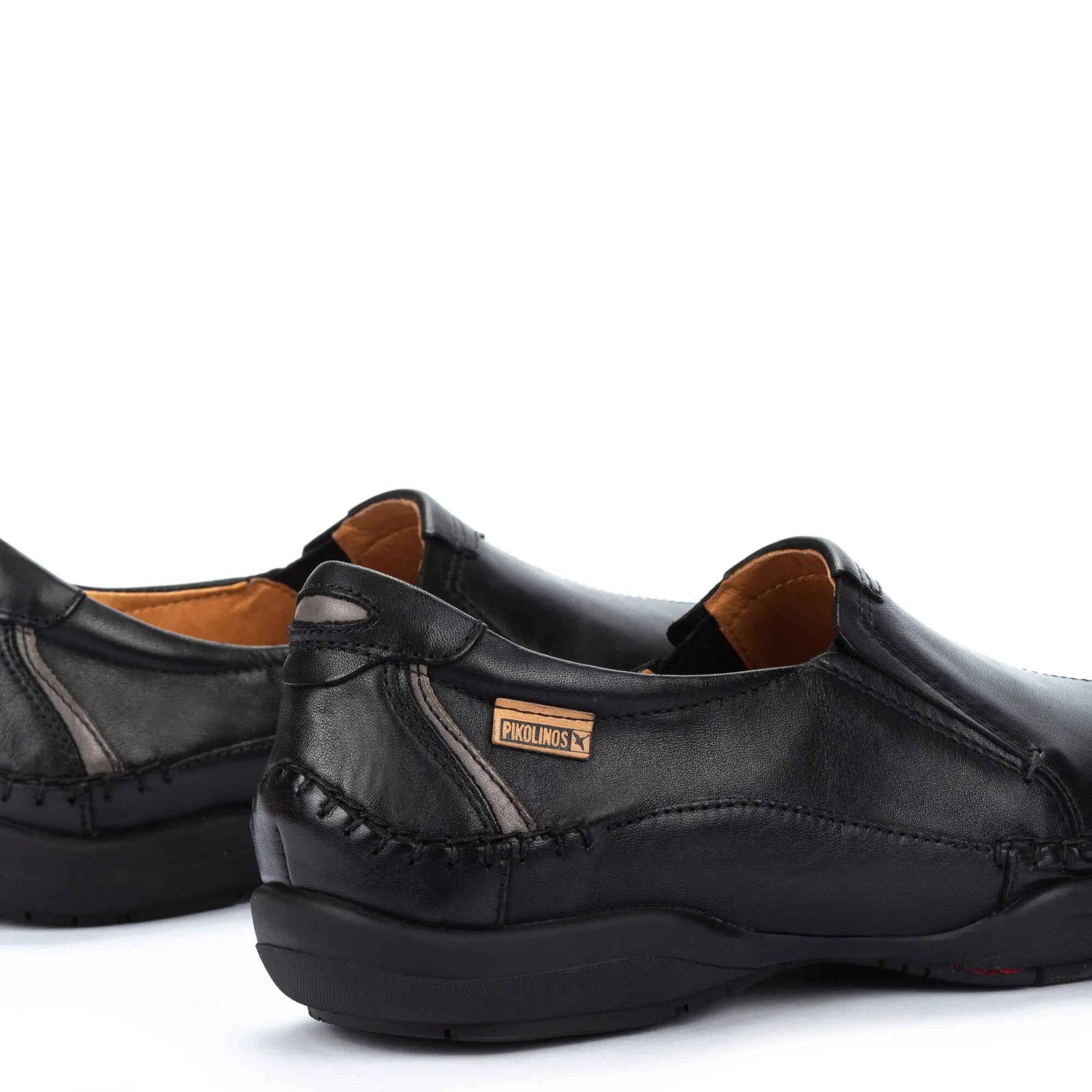 Men's Pikolinos San Telmo comfortable Loafer Color: Black