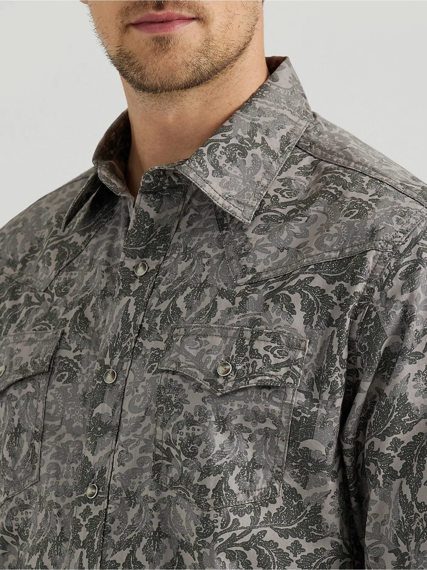 Men's Wrangler® Retro® Premium Long Sleeve Western Snap Printed Shirt - 112356589