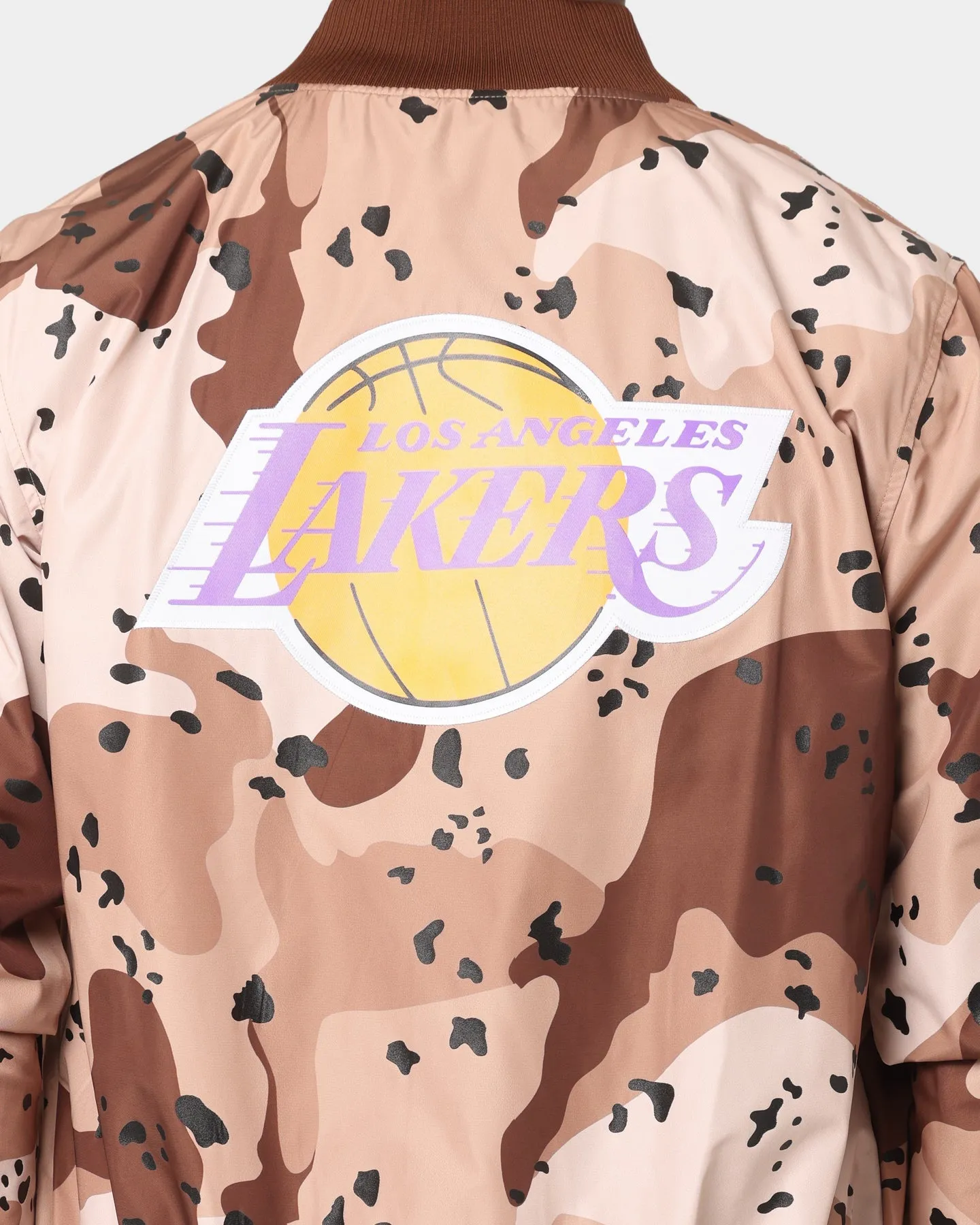 Mitchell & Ness Los Angeles Lakers Camo Ref Jacket Sand Camo