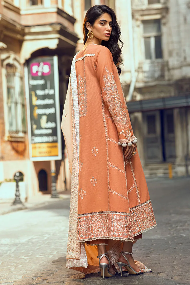 Mushq Broadway Returns Winter Edit – Mahira