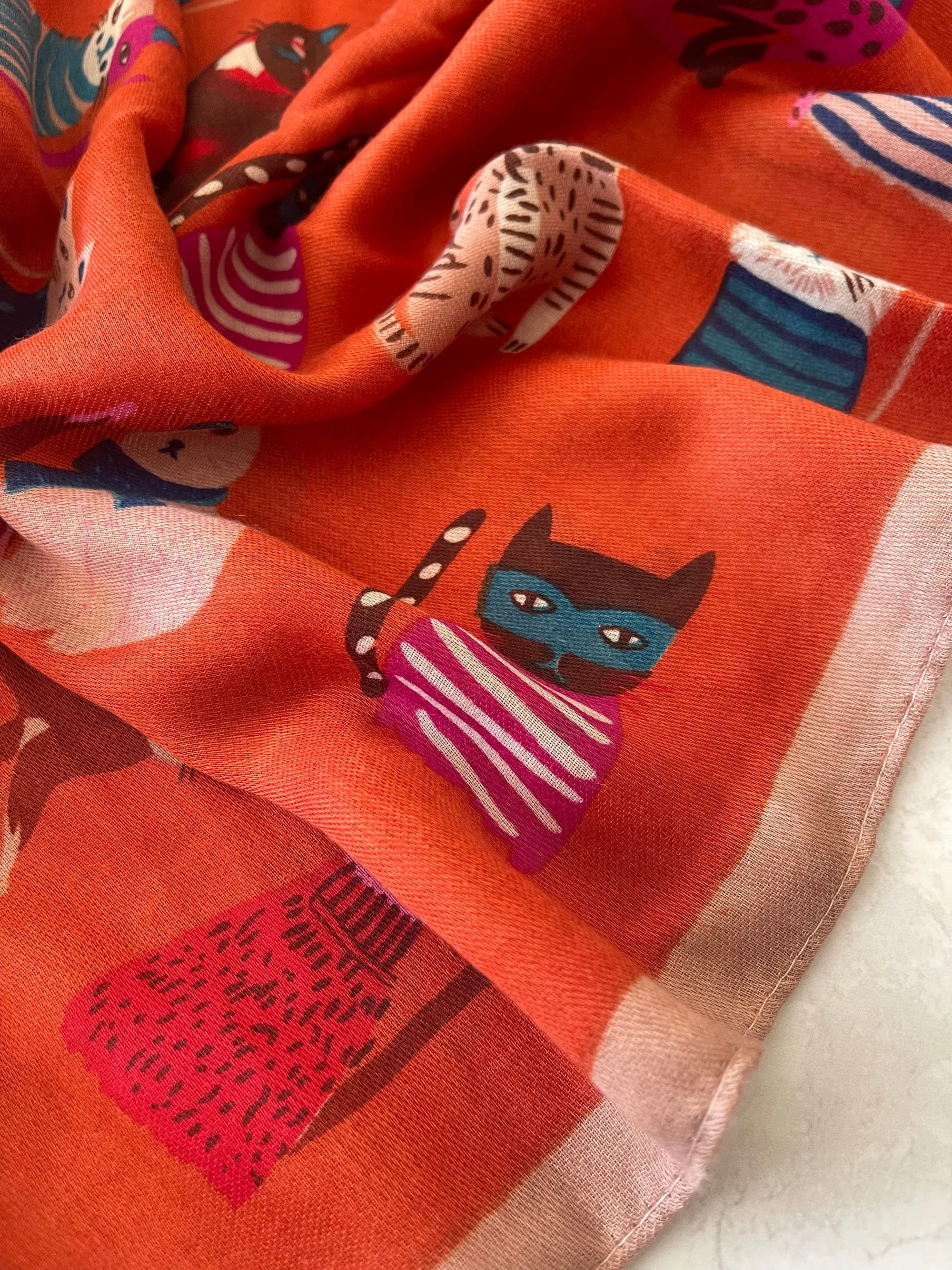 ORANGE RUST COTTON BLEND CAT PRINT LIGHTWEIGHT SCARF