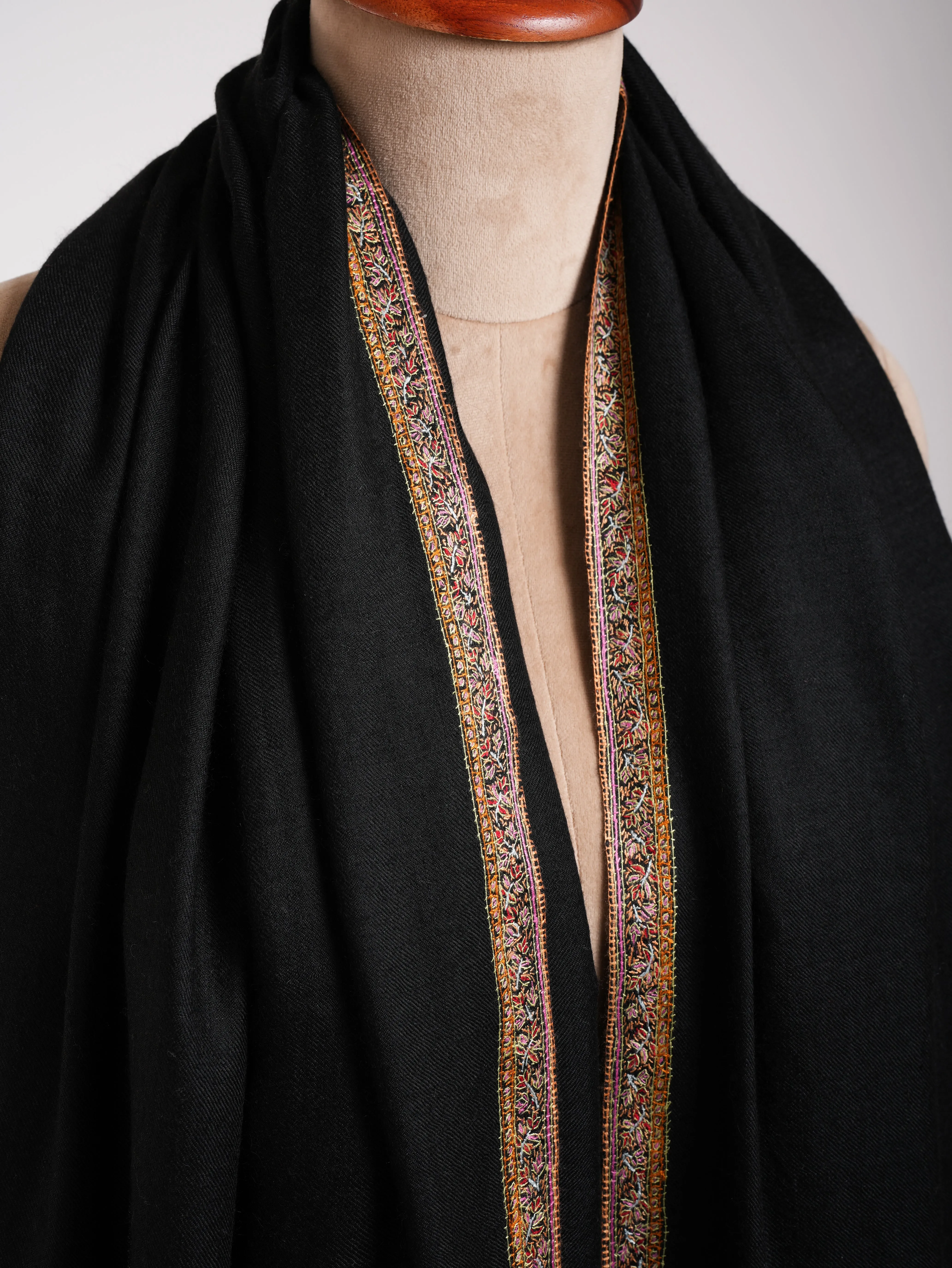 Sozni Black Kashmiri Pashmina XL Shawl