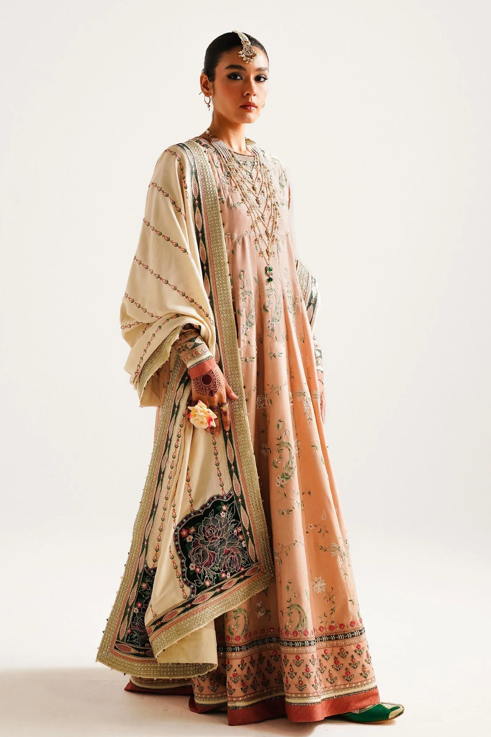 Zara Shahjahan Winter Collection 2023 – WS23-D2